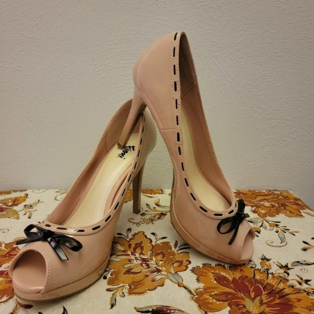 Fioni Blush and Black Pumps